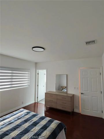 427 Thompson 2, Glendale, CA 91201