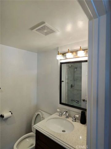 427 Thompson 2, Glendale, CA 91201