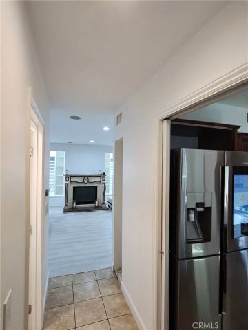 427 Thompson 2, Glendale, CA 91201