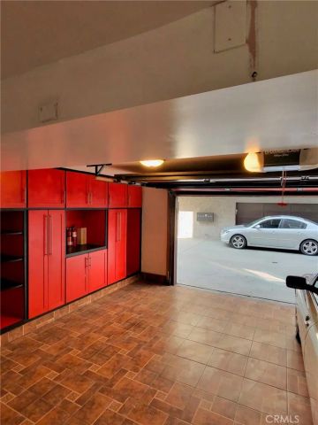 427 Thompson 2, Glendale, CA 91201