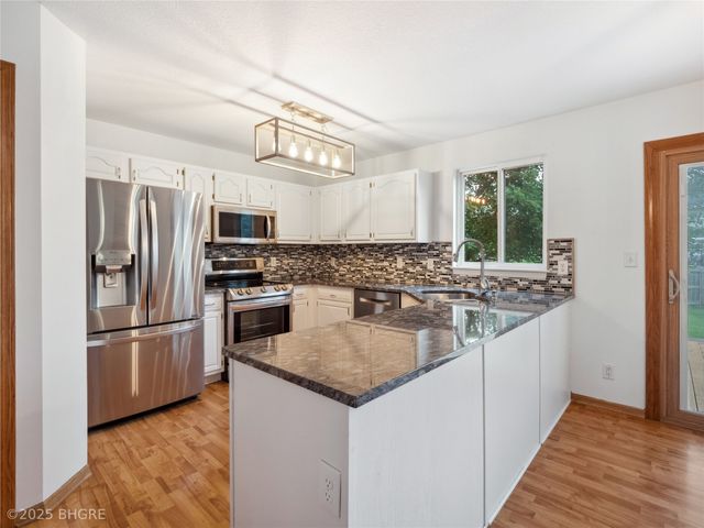 1308 9th Avenue Place SE, Altoona, IA 50009