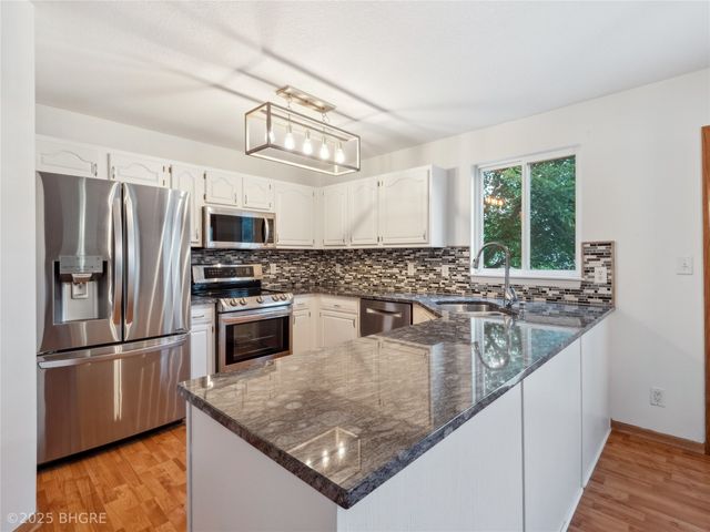 1308 9th Avenue Place SE, Altoona, IA 50009