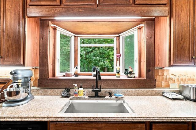 116 Hidden Cove Drive, Ball Ground, GA 30107
