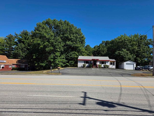 19 Plaistow Road, Plaistow, NH 03865