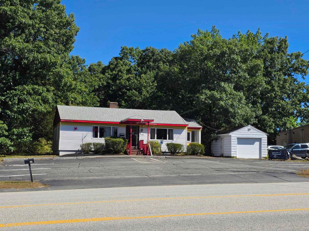 19 Plaistow Road, Plaistow, NH 03865