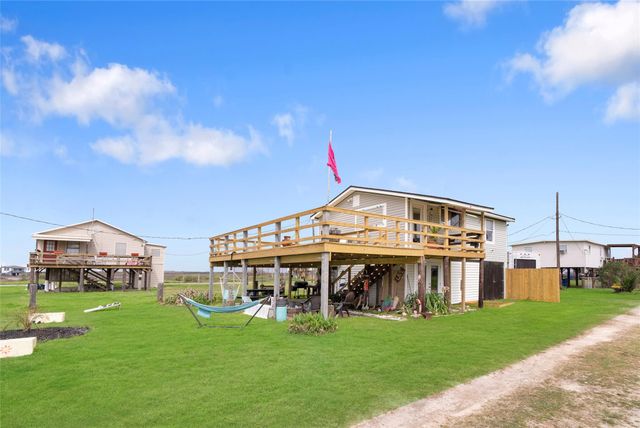 512 Caisson Street, Surfside Beach, TX 77541