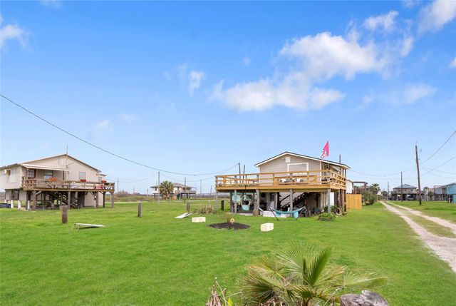 512 Caisson Street, Surfside Beach, TX 77541