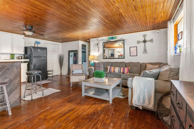 512 Caisson Street, Surfside Beach, TX 77541