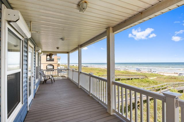 115 Southwind Drive, Surfside Beach, TX 77541