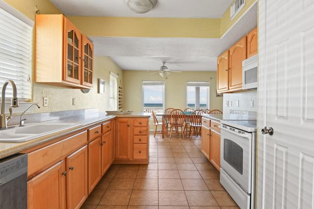 115 Southwind Drive, Surfside Beach, TX 77541