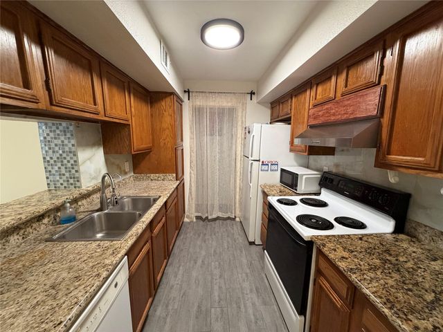 6602 Harbor Town Drive 308, Houston, TX 77036