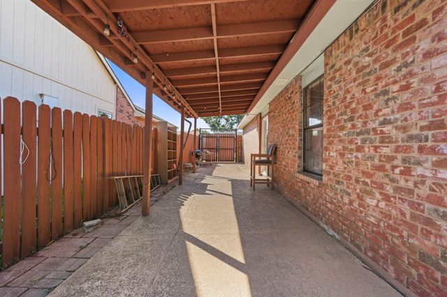 1322 Clark Trail, Grand Prairie, TX 75052