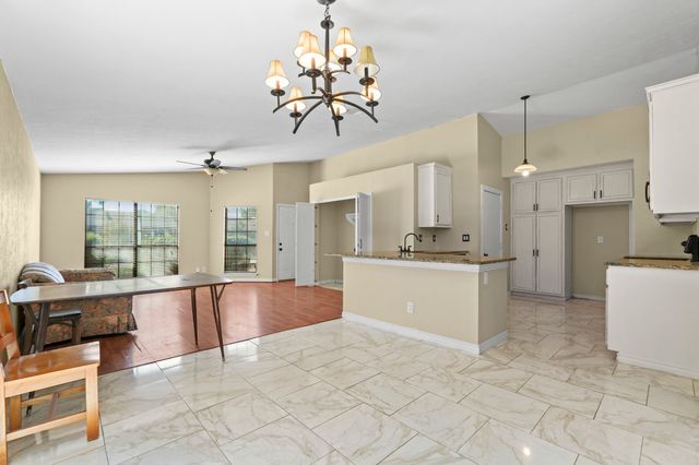 1322 Clark Trail, Grand Prairie, TX 75052