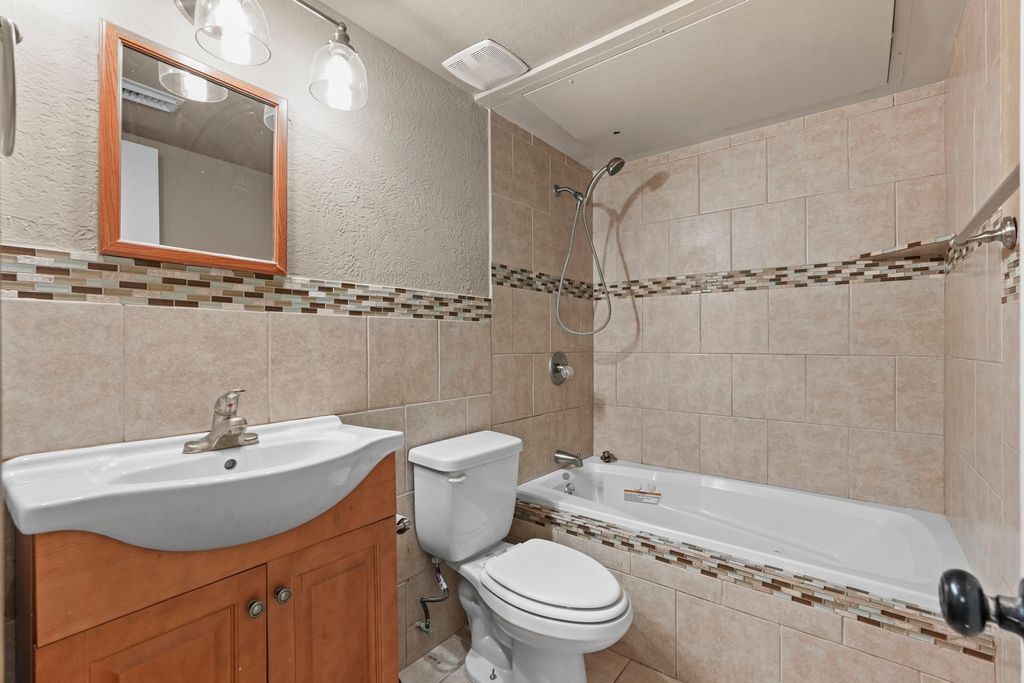1322 Clark Trail, Grand Prairie, TX 75052 — photo 2