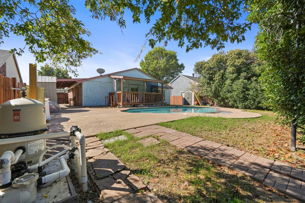 1322 Clark Trail, Grand Prairie, TX 75052 — photo 4