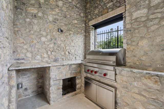 15 Catalonia Court, Westlake, TX 76262
