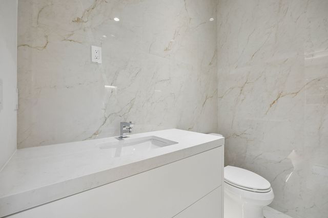 15 Catalonia Court, Westlake, TX 76262