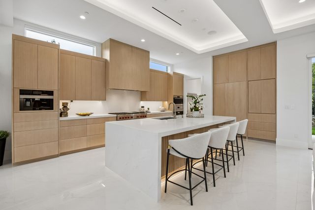 15 Catalonia Court, Westlake, TX 76262