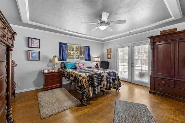 396 Crossway Drive, Gold Hill, OR 97525