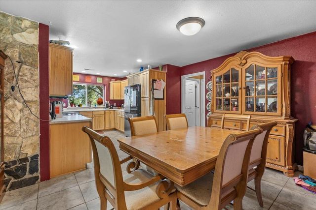 396 Crossway Drive, Gold Hill, OR 97525