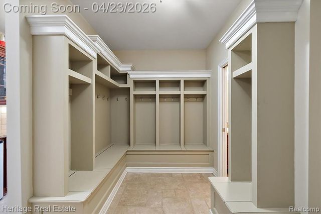 1562 Eagle Trail, Oxford, MI 48371