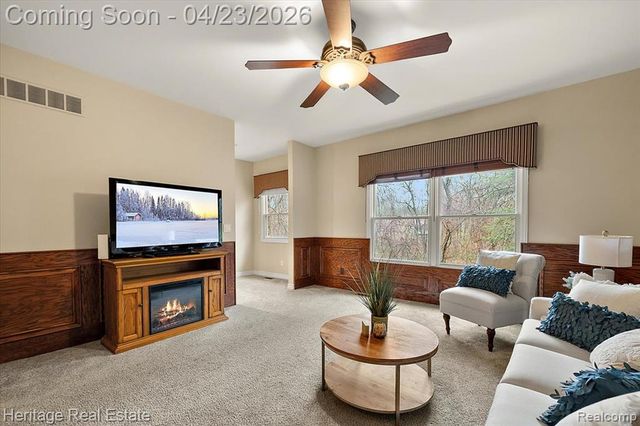 1562 Eagle Trail, Oxford, MI 48371