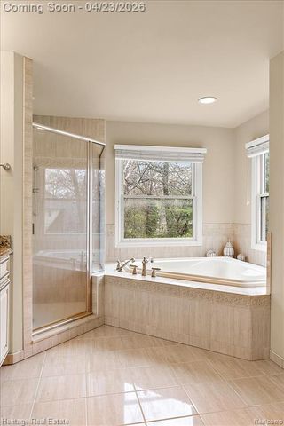 1562 Eagle Trail, Oxford, MI 48371
