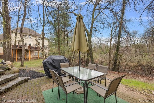 1562 Eagle Trail, Oxford, MI 48371