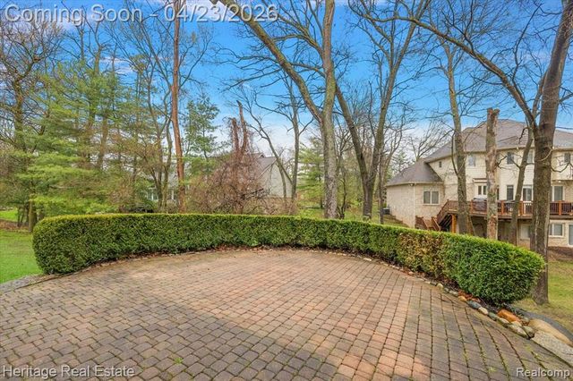 1562 Eagle Trail, Oxford, MI 48371