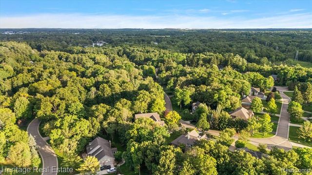1562 Eagle Trail, Oxford, MI 48371