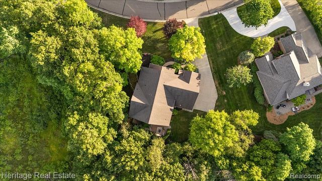 1562 Eagle Trail, Oxford, MI 48371