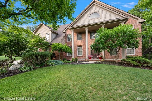 1562 Eagle Trail, Oxford, MI 48371
