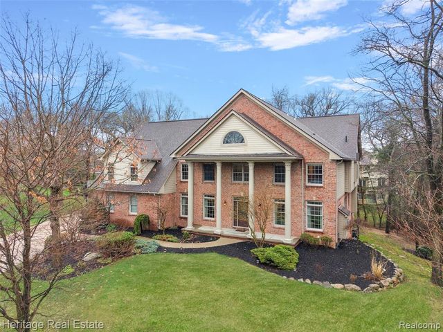 1562 Eagle Trail, Oxford, MI 48371