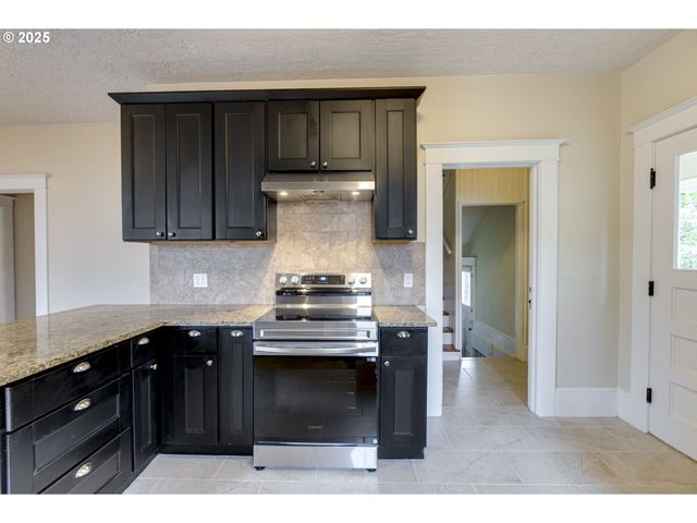 8113 Se MORRISON St, Portland, OR 97215
