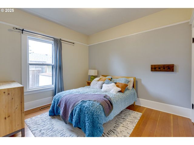 8113 Se MORRISON St, Portland, OR 97215