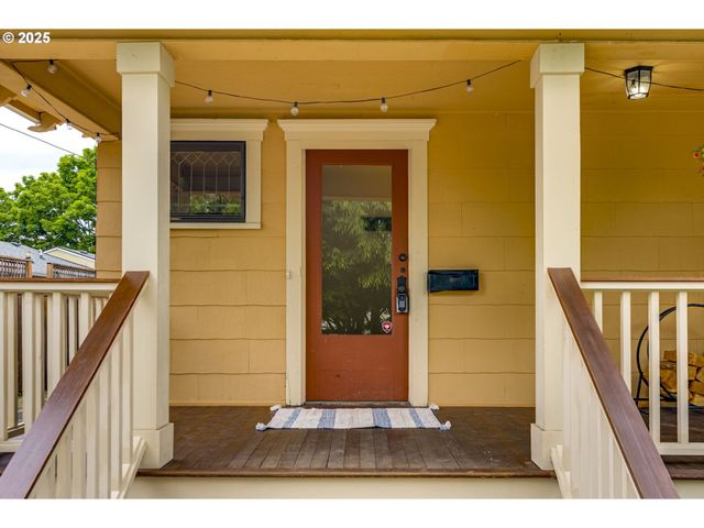 8113 Se MORRISON St, Portland, OR 97215