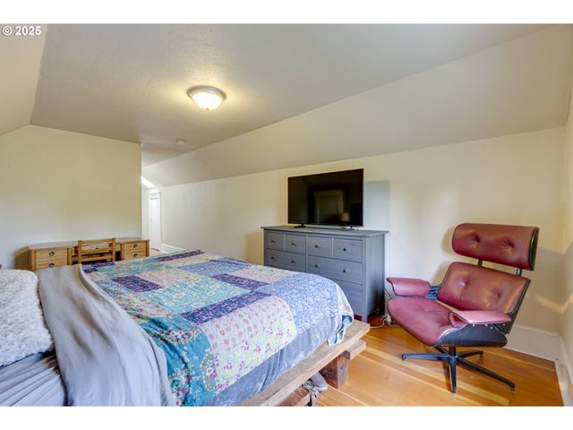 8113 Se MORRISON St, Portland, OR 97215