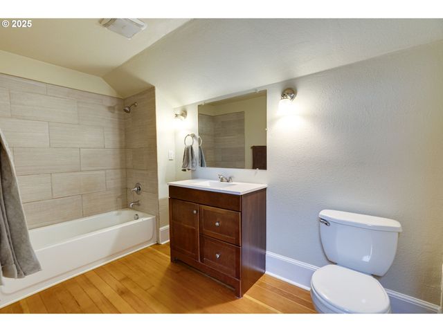 8113 Se MORRISON St, Portland, OR 97215