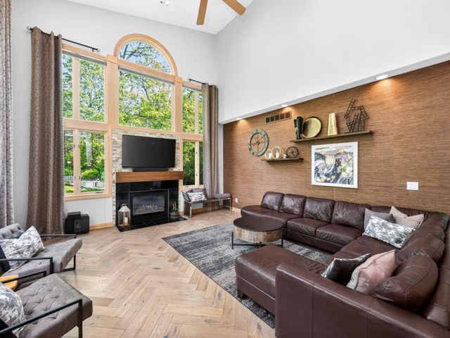 9750 Erin Woods Drive, Dublin, OH 43017
