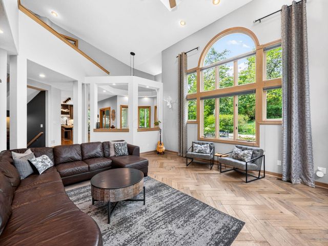 9750 Erin Woods Drive, Dublin, OH 43017