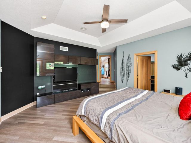 9750 Erin Woods Drive, Dublin, OH 43017