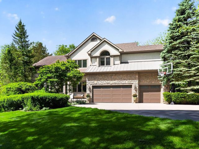 9750 Erin Woods Drive, Dublin, OH 43017