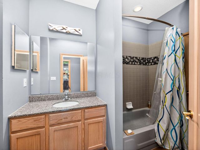 9750 Erin Woods Drive, Dublin, OH 43017