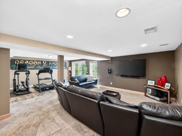 9750 Erin Woods Drive, Dublin, OH 43017