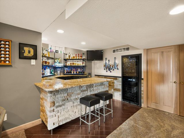 9750 Erin Woods Drive, Dublin, OH 43017