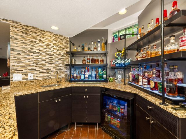 9750 Erin Woods Drive, Dublin, OH 43017