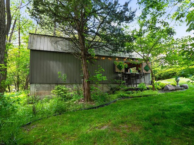 9750 Erin Woods Drive, Dublin, OH 43017