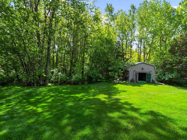 9750 Erin Woods Drive, Dublin, OH 43017