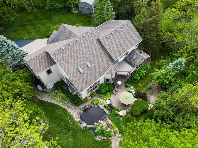 9750 Erin Woods Drive, Dublin, OH 43017