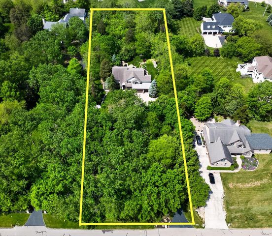 9750 Erin Woods Drive, Dublin, OH 43017
